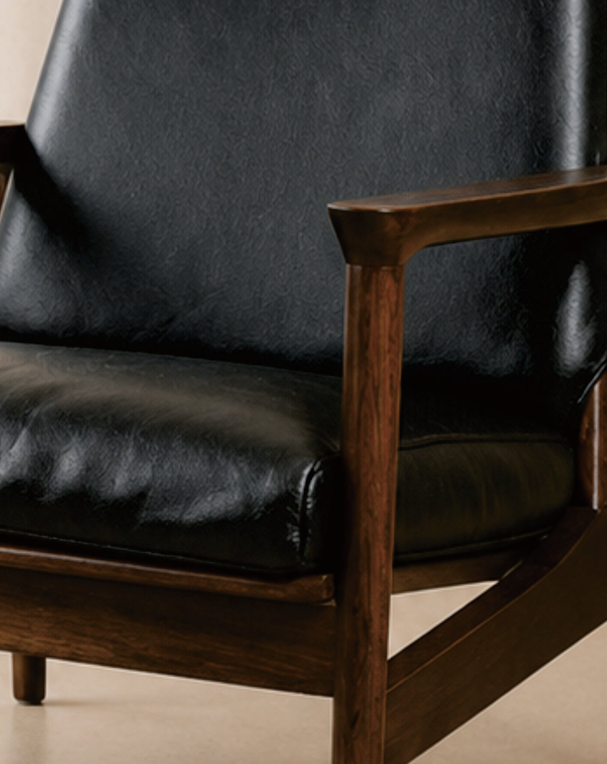 Vincent lounge armchair