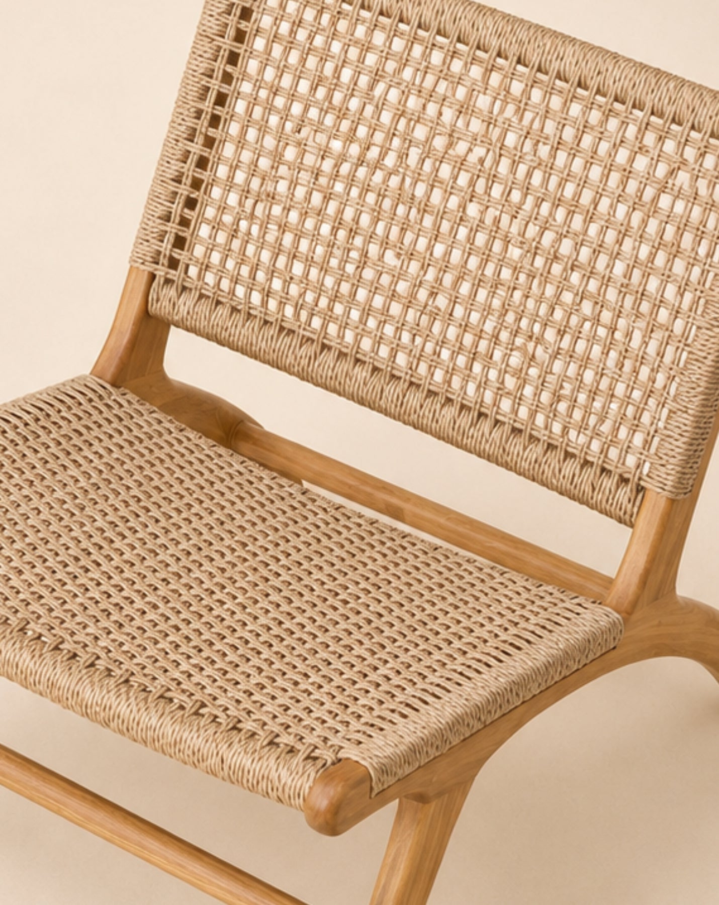LONDON LAZY CHAIR WITH SYNTHETIC TWISTED EXTRAWHITE WASH