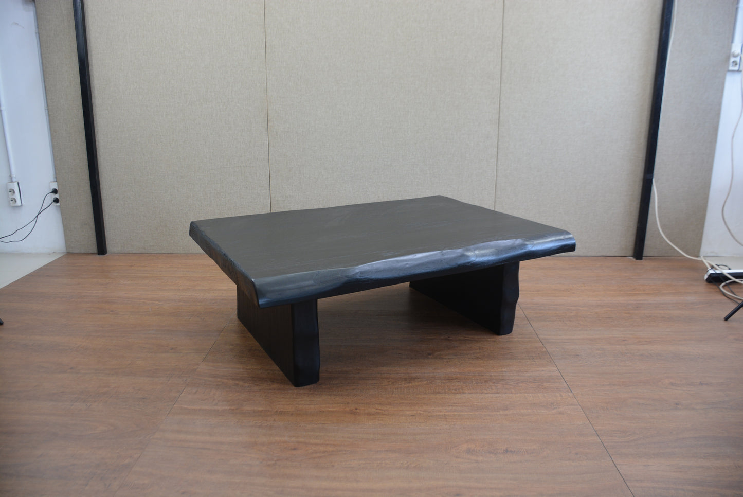 EDGE COFFE TABLE