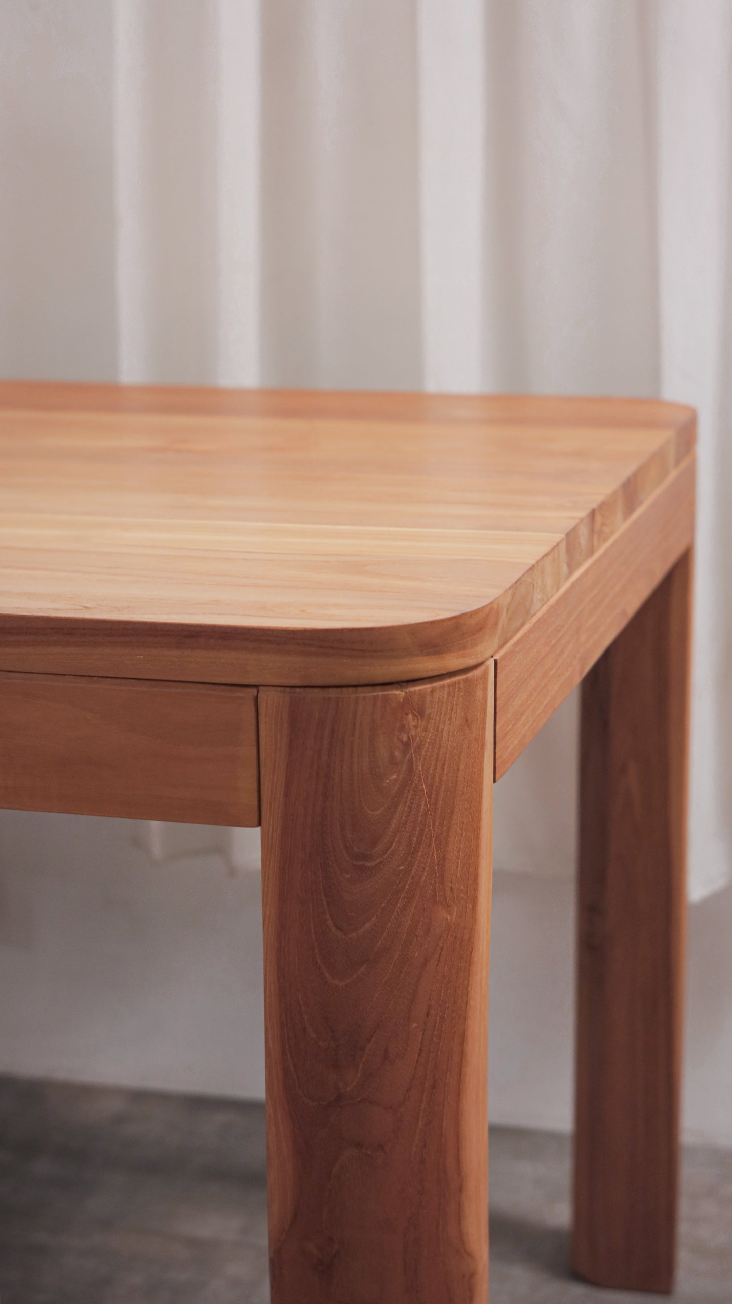 Radius Dining Table 160
