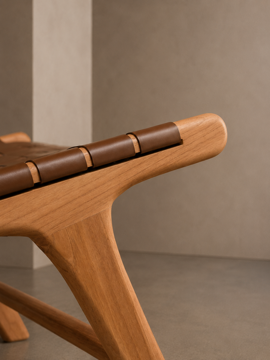 Lisbon Lounge leather extra straps