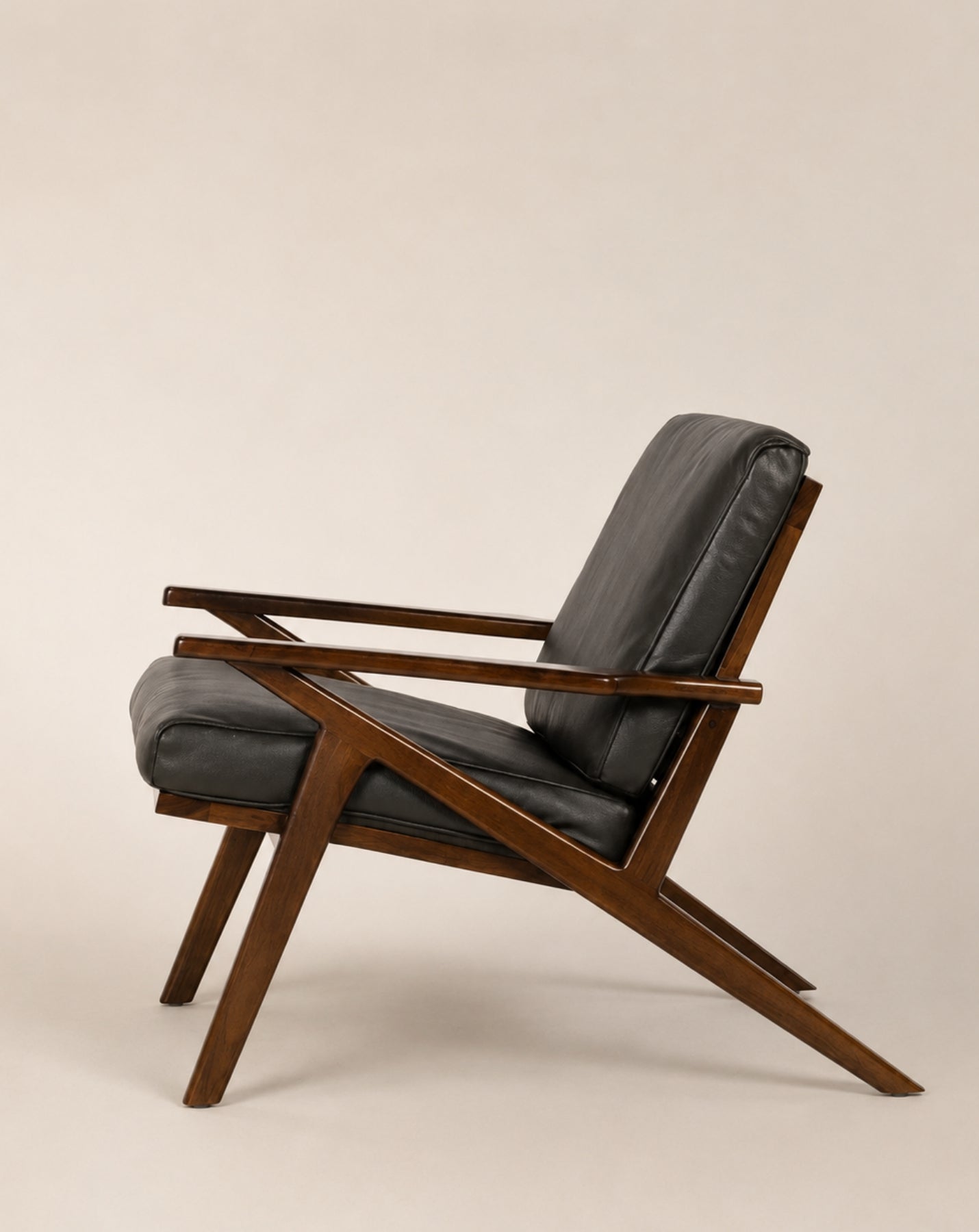 Harry Lounge armchair