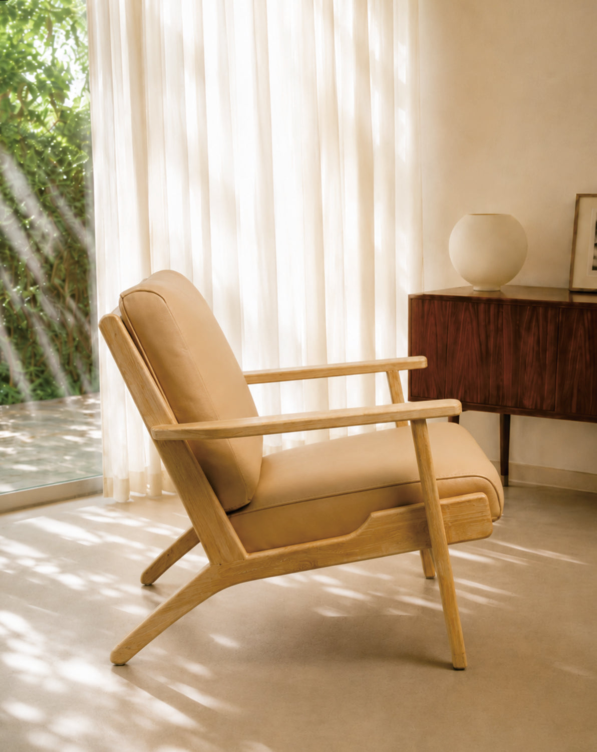 Swan Lounge Armchair