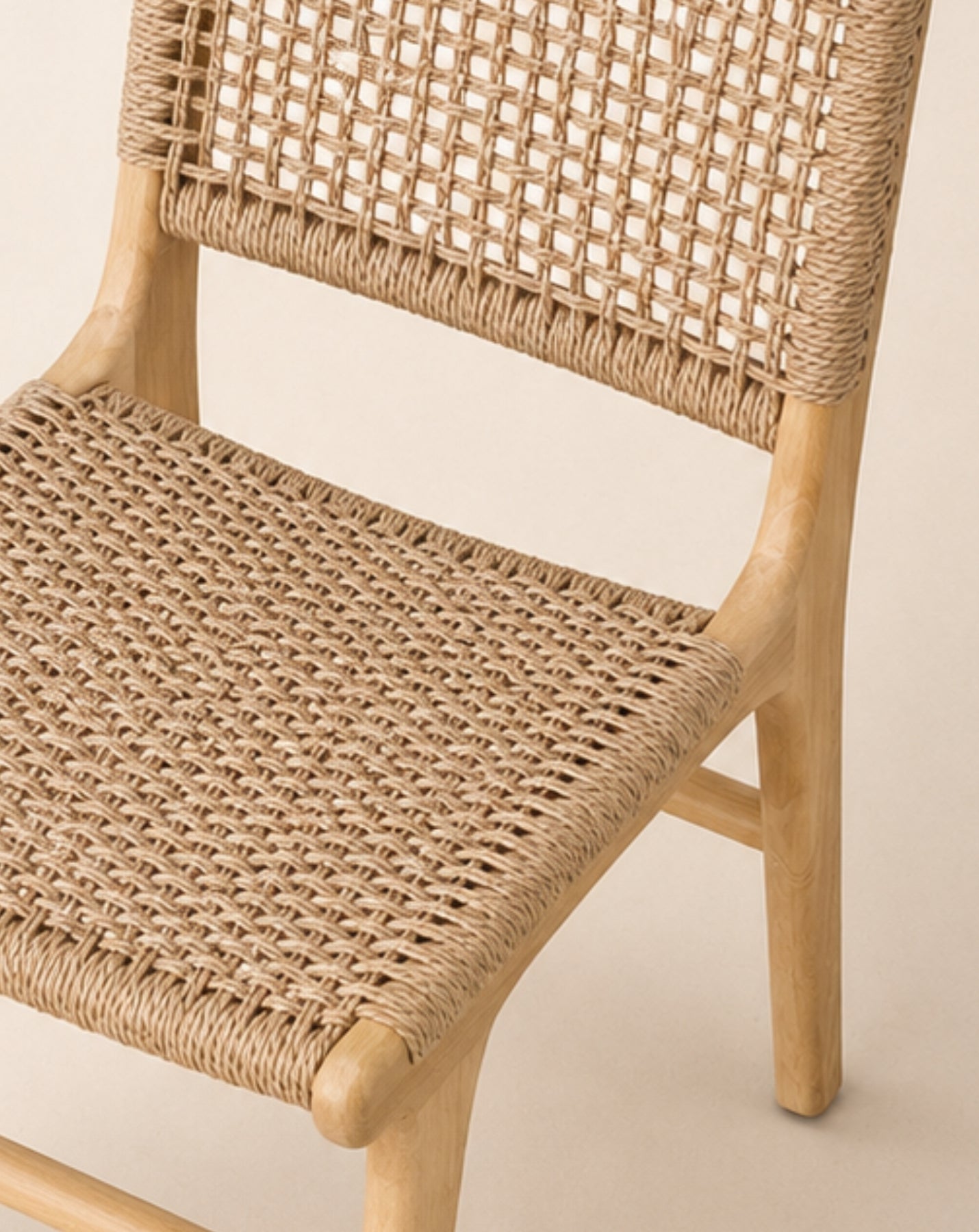 LONDON DINING CHAIR WITH SYNTHETIC TWISTED