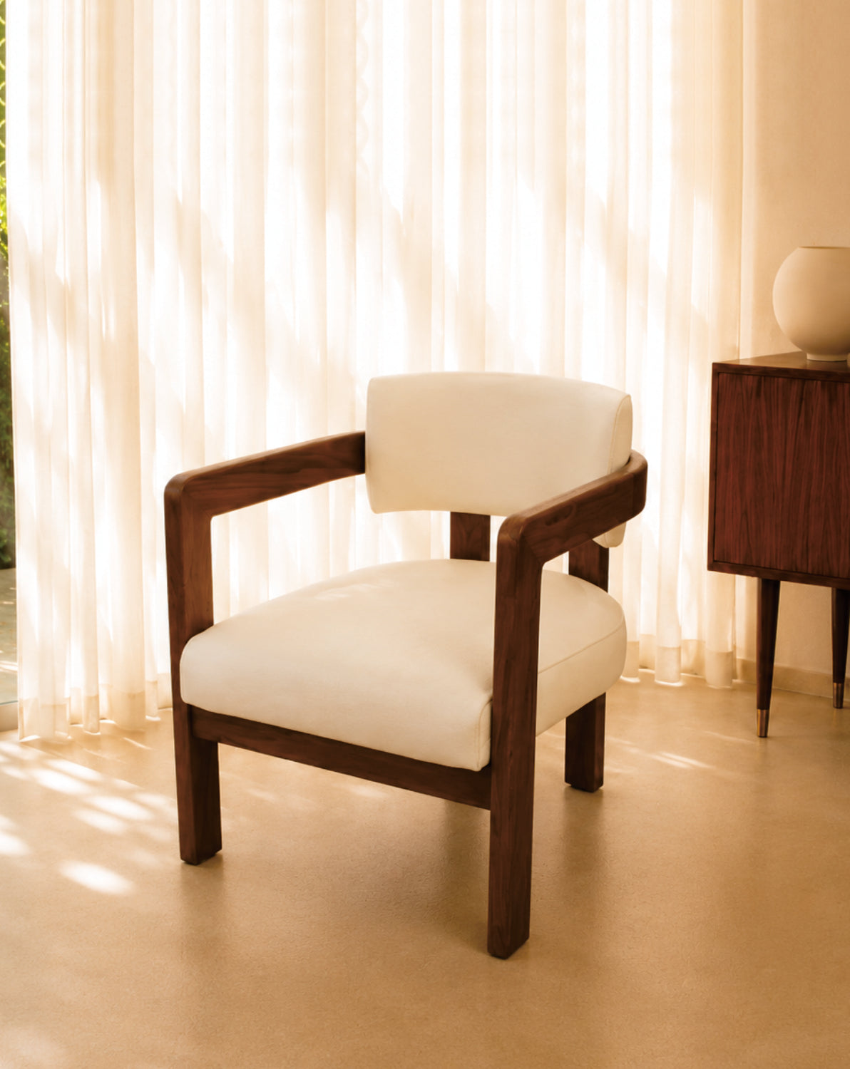 Mini amber lounge chair