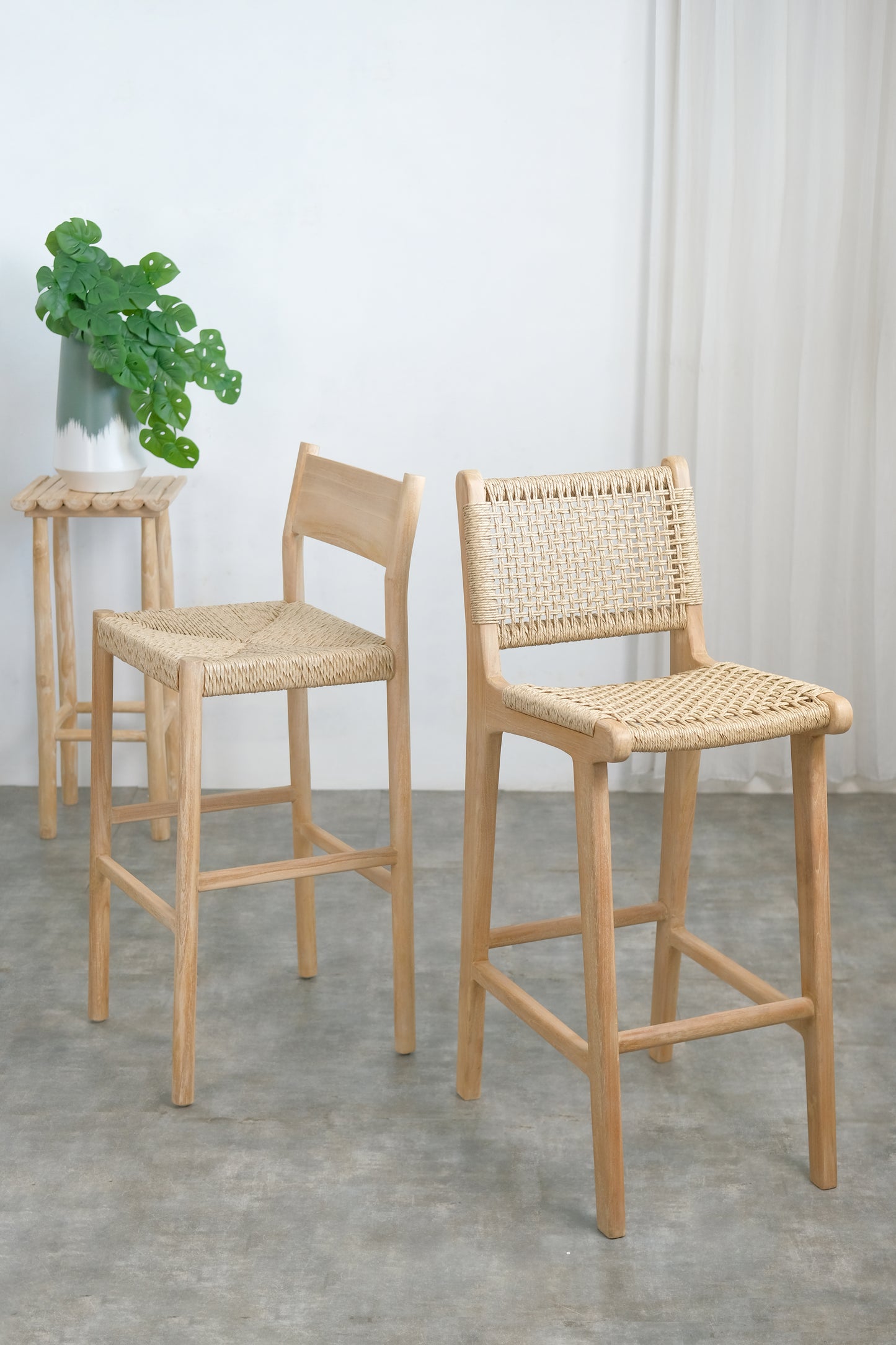 Lisbon Bar Height Stool with back