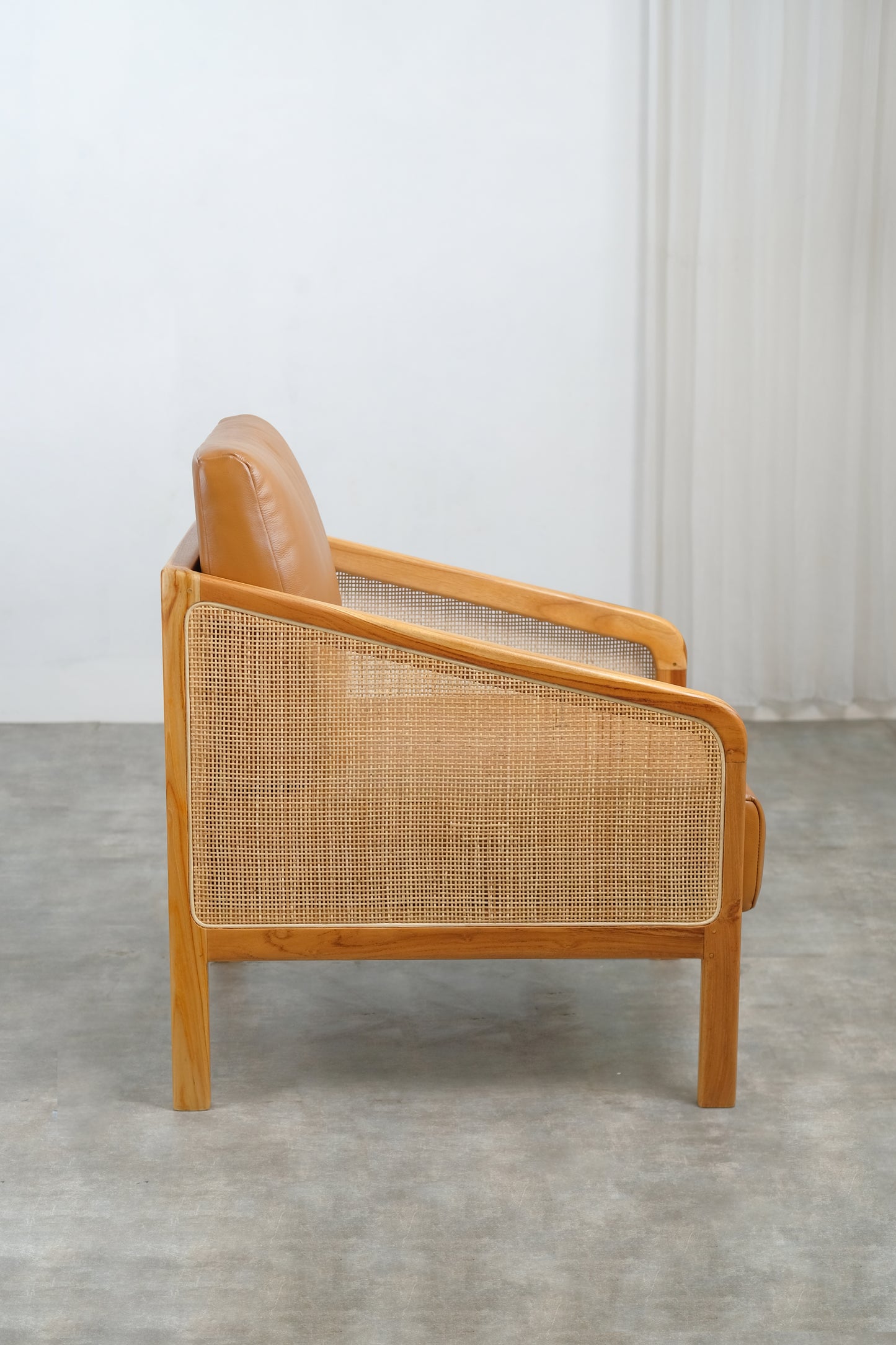 Leland Lounge armchair