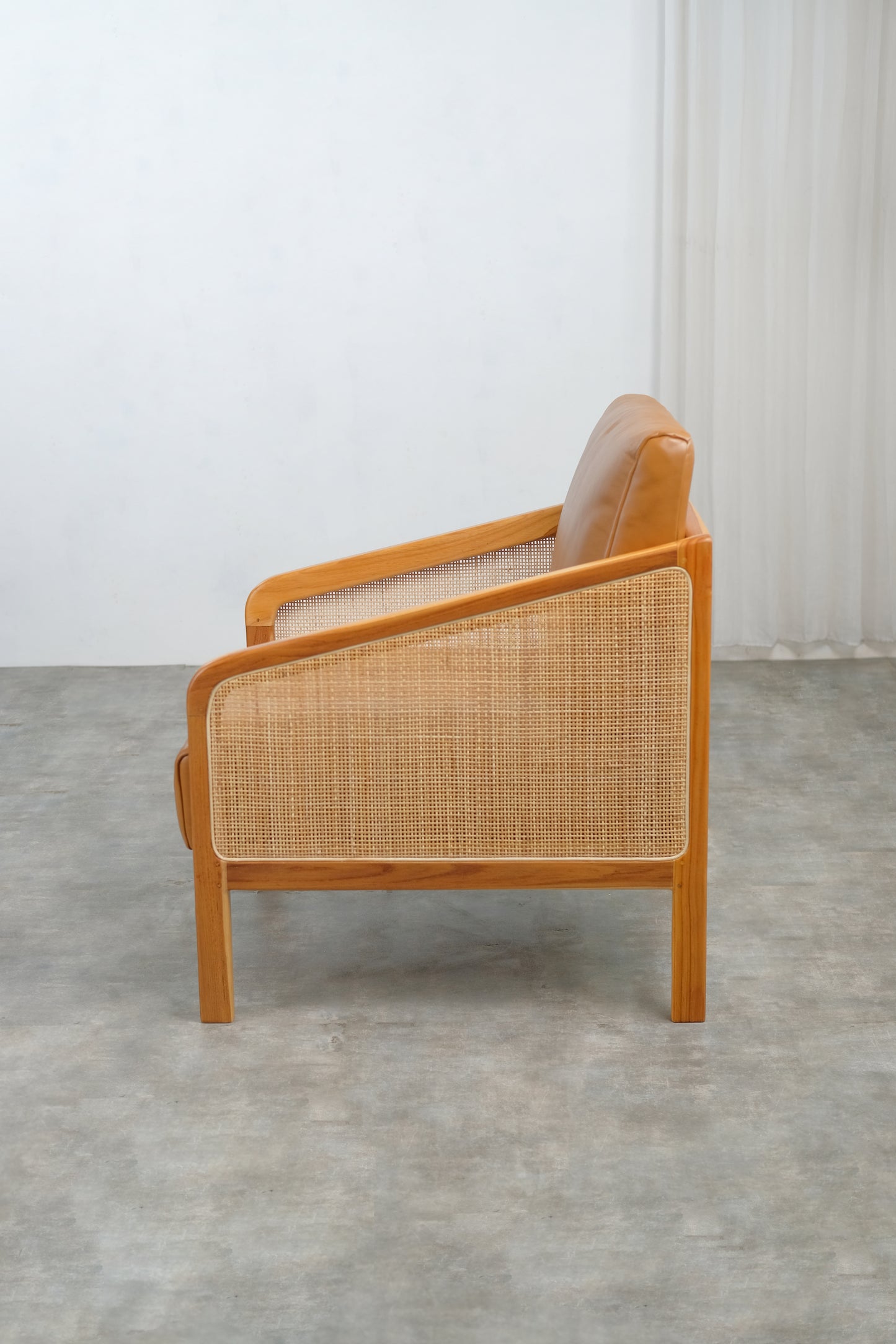 Leland Lounge armchair