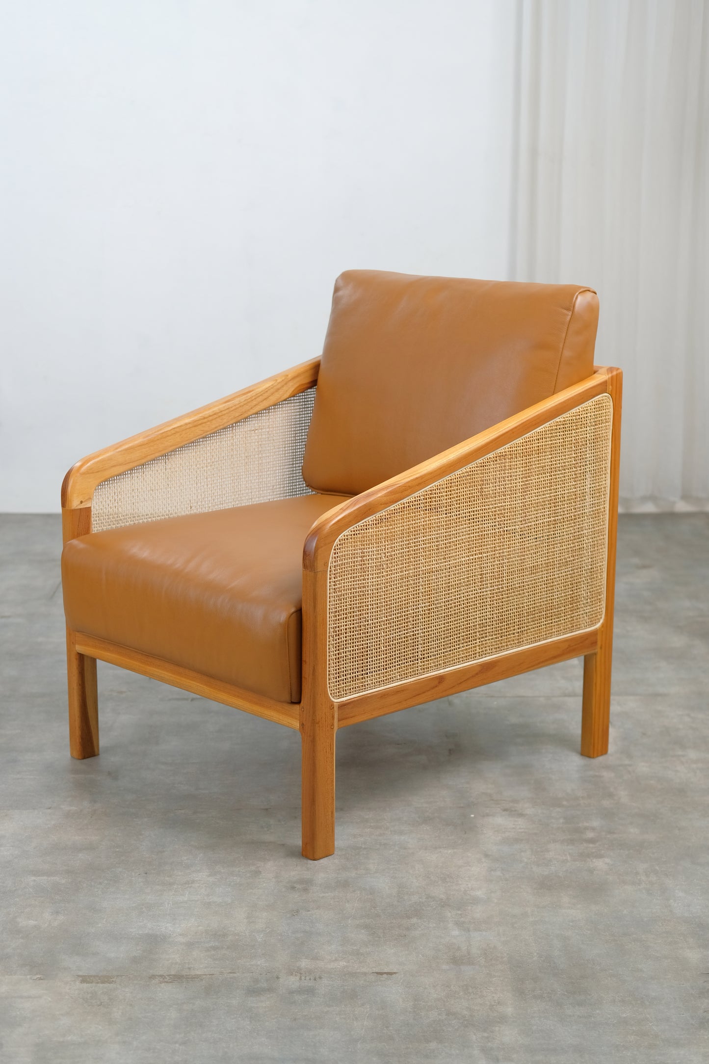 Leland Lounge armchair