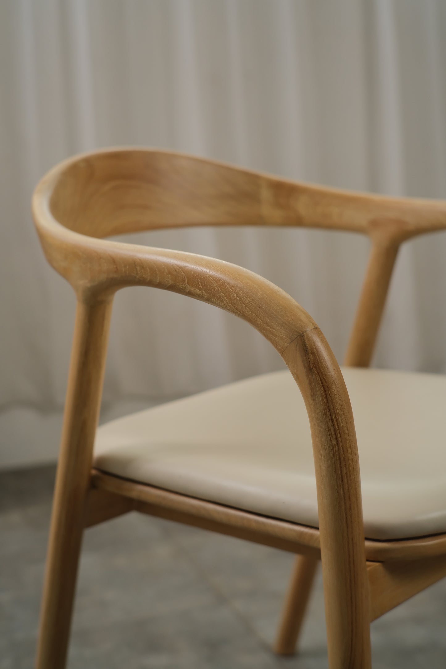 Baron armchair