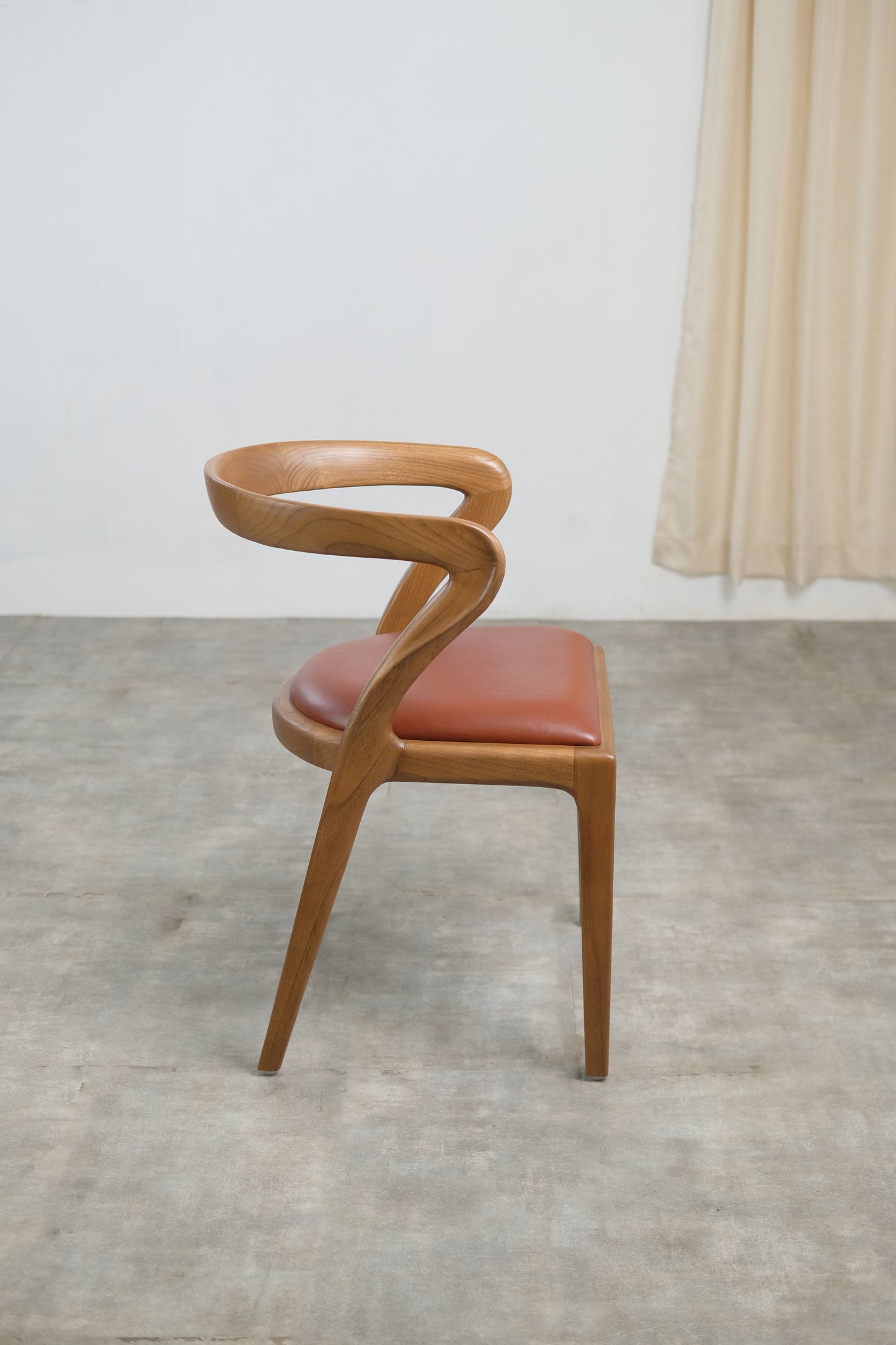 Solar Dining Chair leather