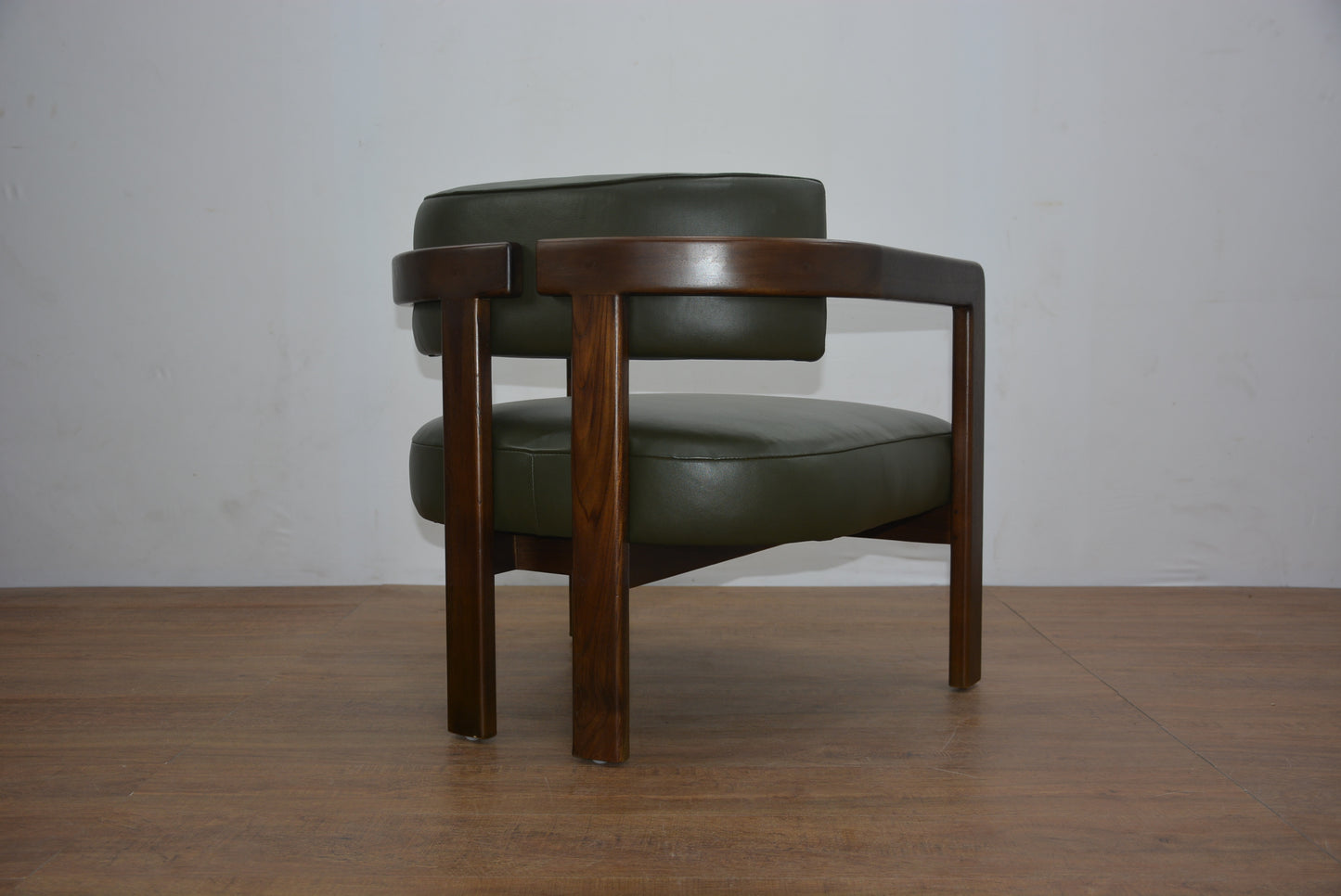 Amber lounge armchair