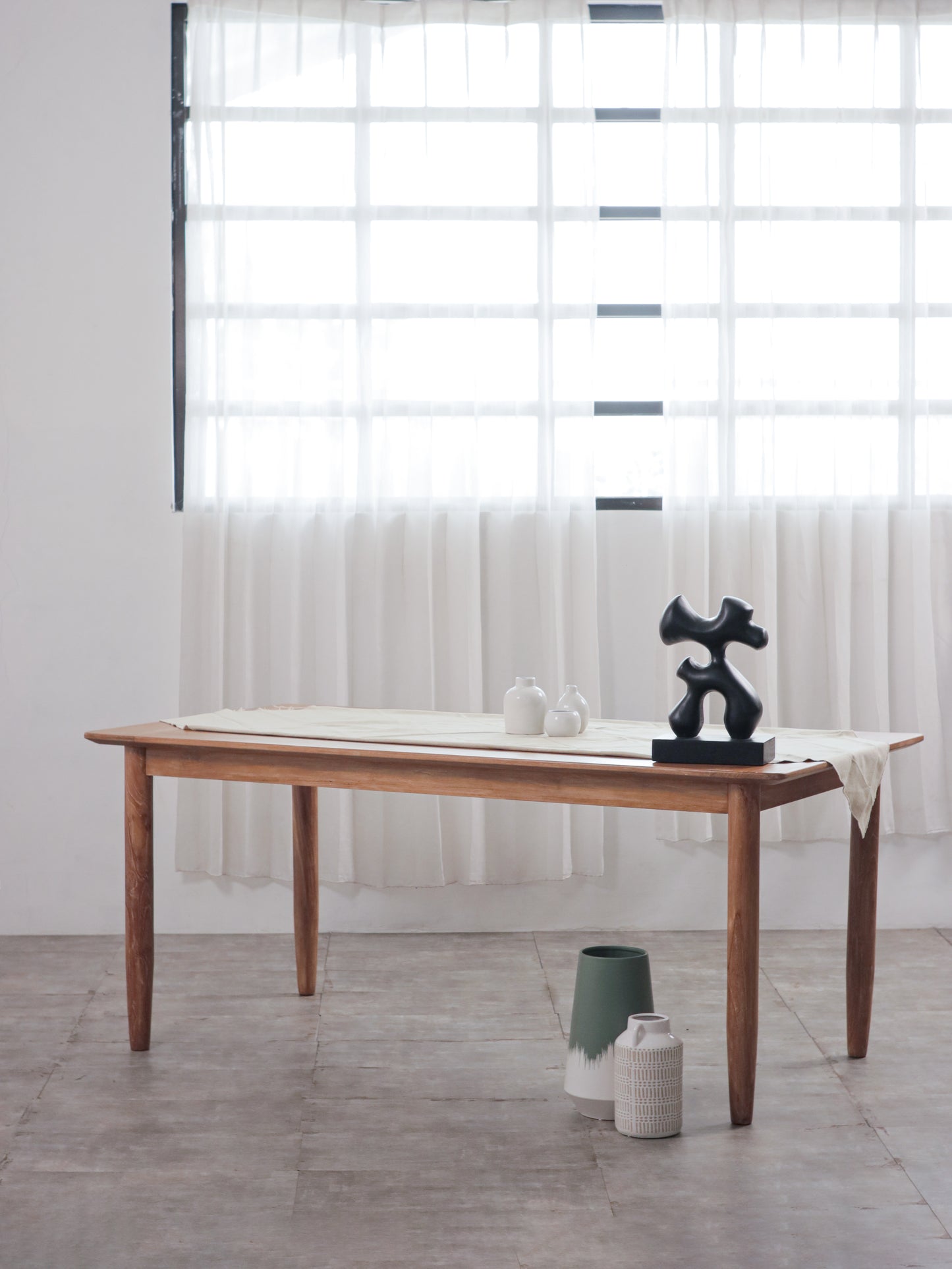 Jaline Dining Table - Extra light whitewash