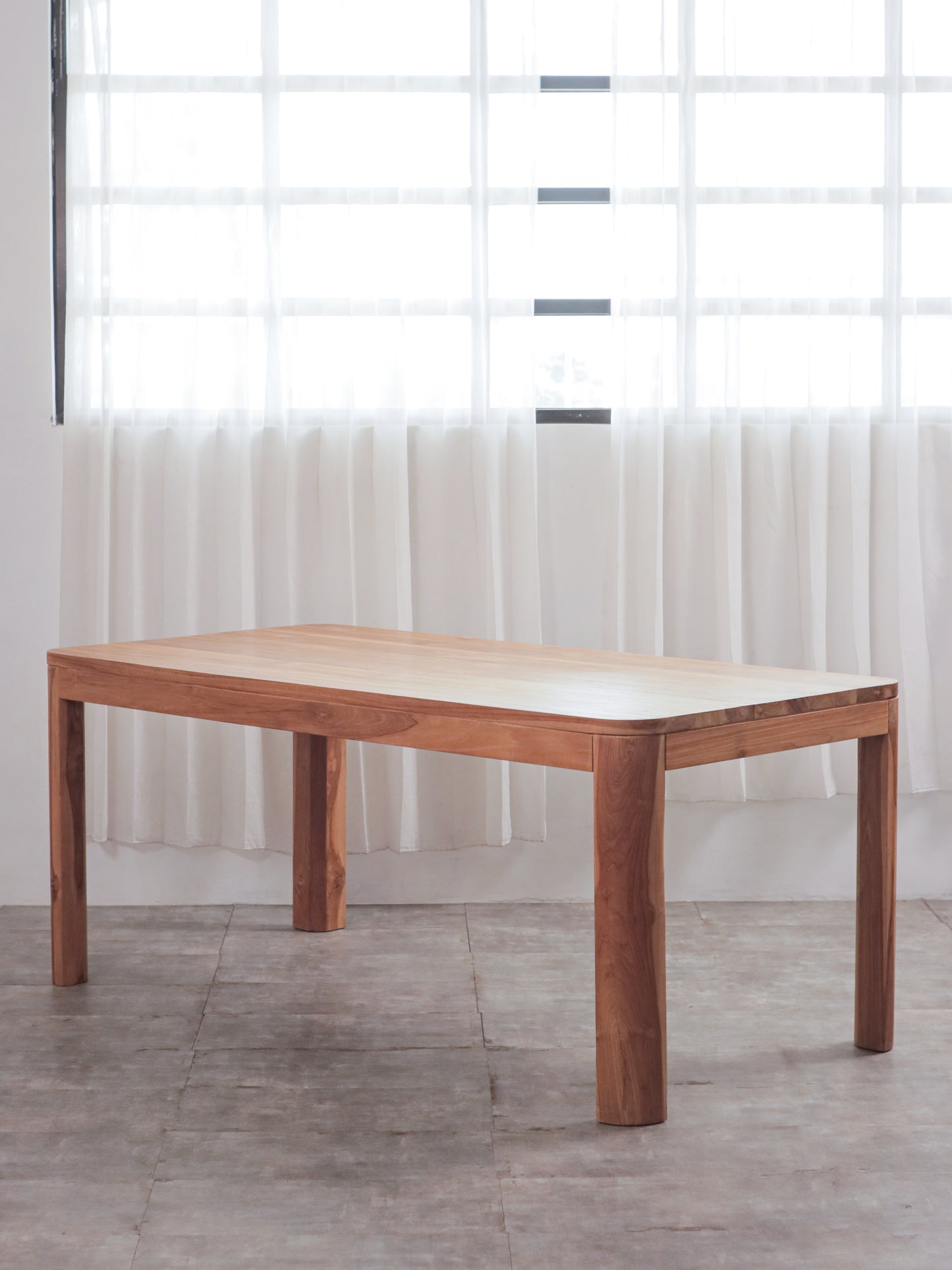 Radius Dining Table 180