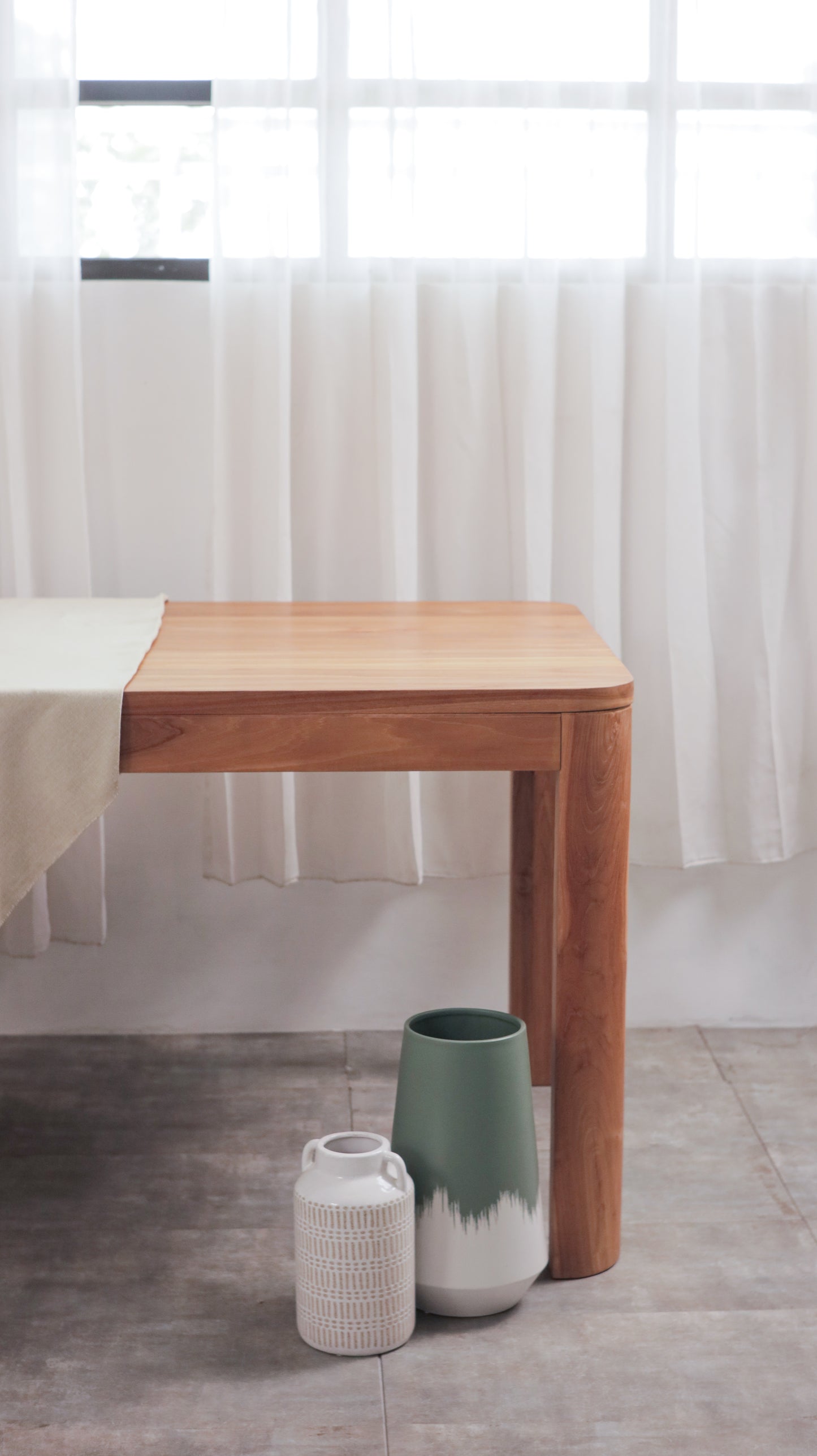 Radius Dining Table 180