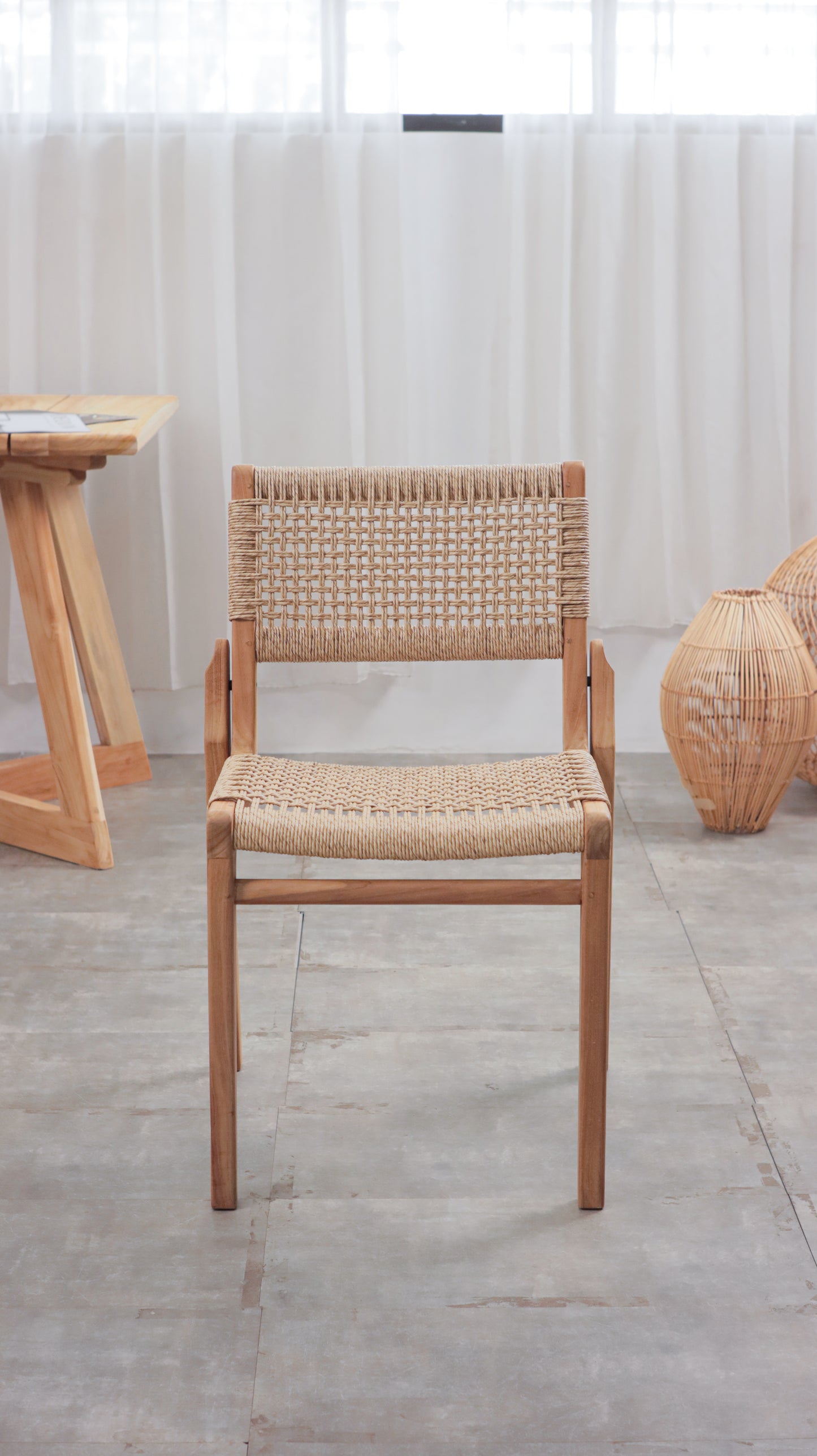 Pino Stacking Chair